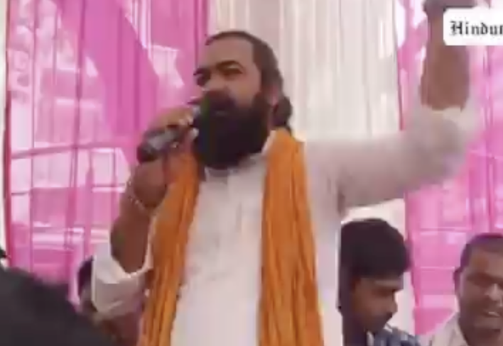 Independent candidate Jeevan Yadav peddles anti-Muslim conspiracy theories at an election event in Siwan