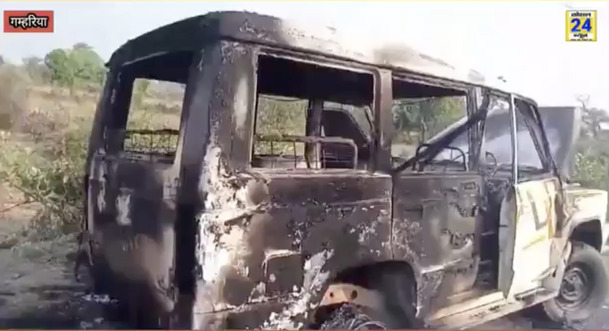 Locals set fire to a vehicle transporting cattle in Gamharia