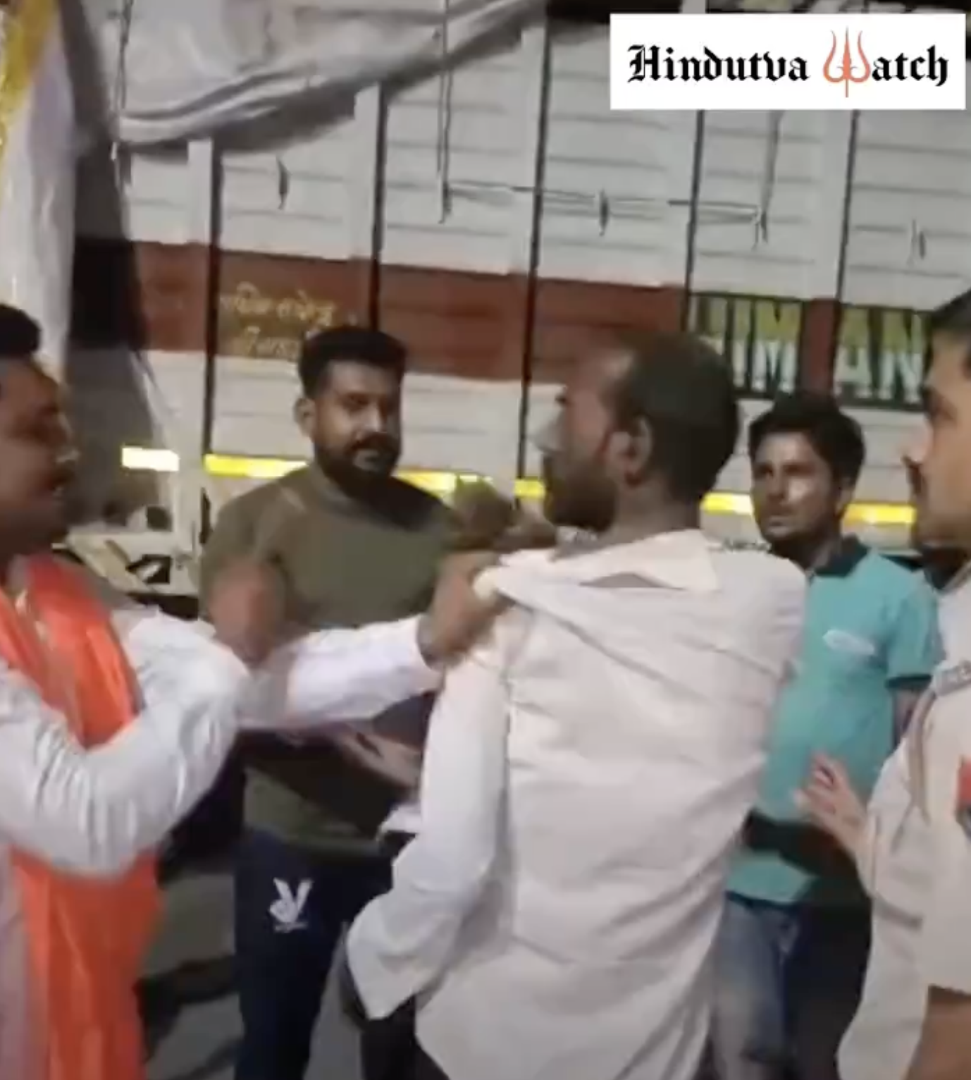 Cow vigilantes affiliated with Antarrashtriya Hindu Parishad abused and assaulted truck drivers including Muslim drivers for transporting cattle