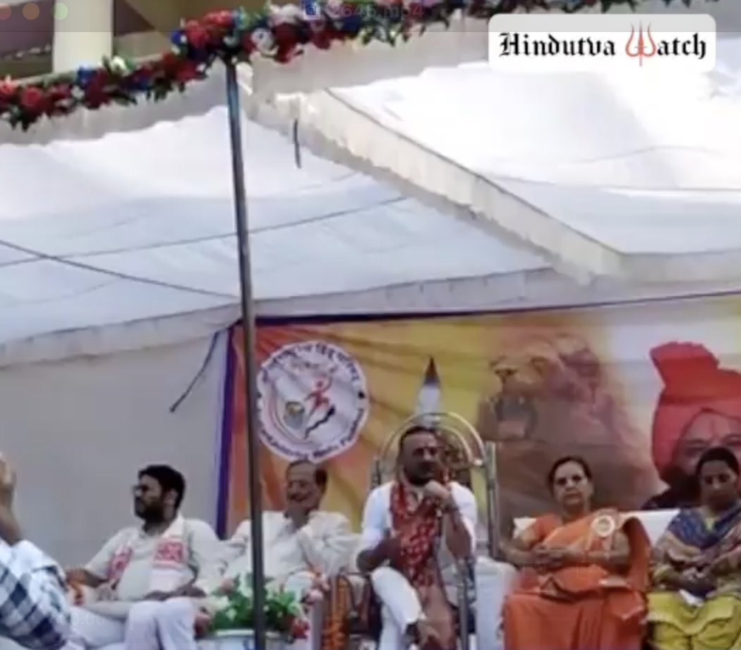 Antarrashtriya Hindu Parishad leader Manoj Kumar delivers hate speech in Moradabad