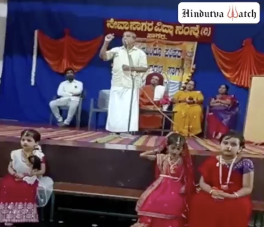 At Vishwa Hindu Parishad-Bajrang Dal event, religious preacher Basvaraj G promotes hate and fear towards Muslims while peddling conspiracy of “love jihad”