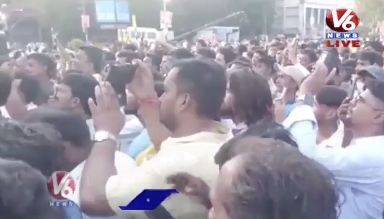 At the Ganesh Visarjan event organized by Hindu Vahini, BJP legislator T Raja Singh promotes conspiracy of love jihad