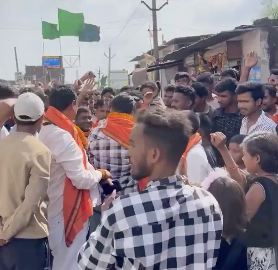 If you help me reach Vidhan Sabha, just as we broke Babri, I will make sure we will demolish the mosques in Mathura and Kashi: Bajrang Dal leader Aman Kumar