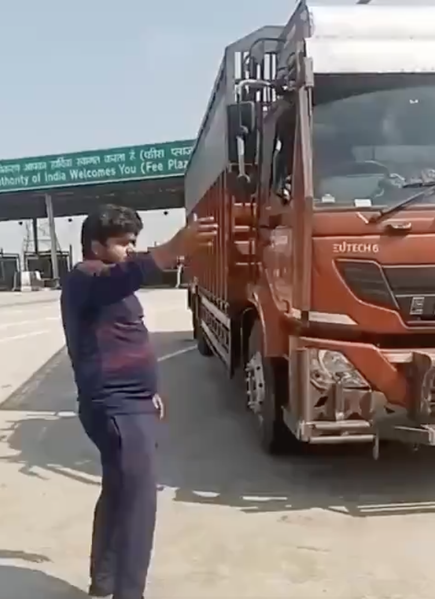 Rashtriya Pashu Suraksha Sangh’s President stopped assaulted a truck driver over transporting cattle