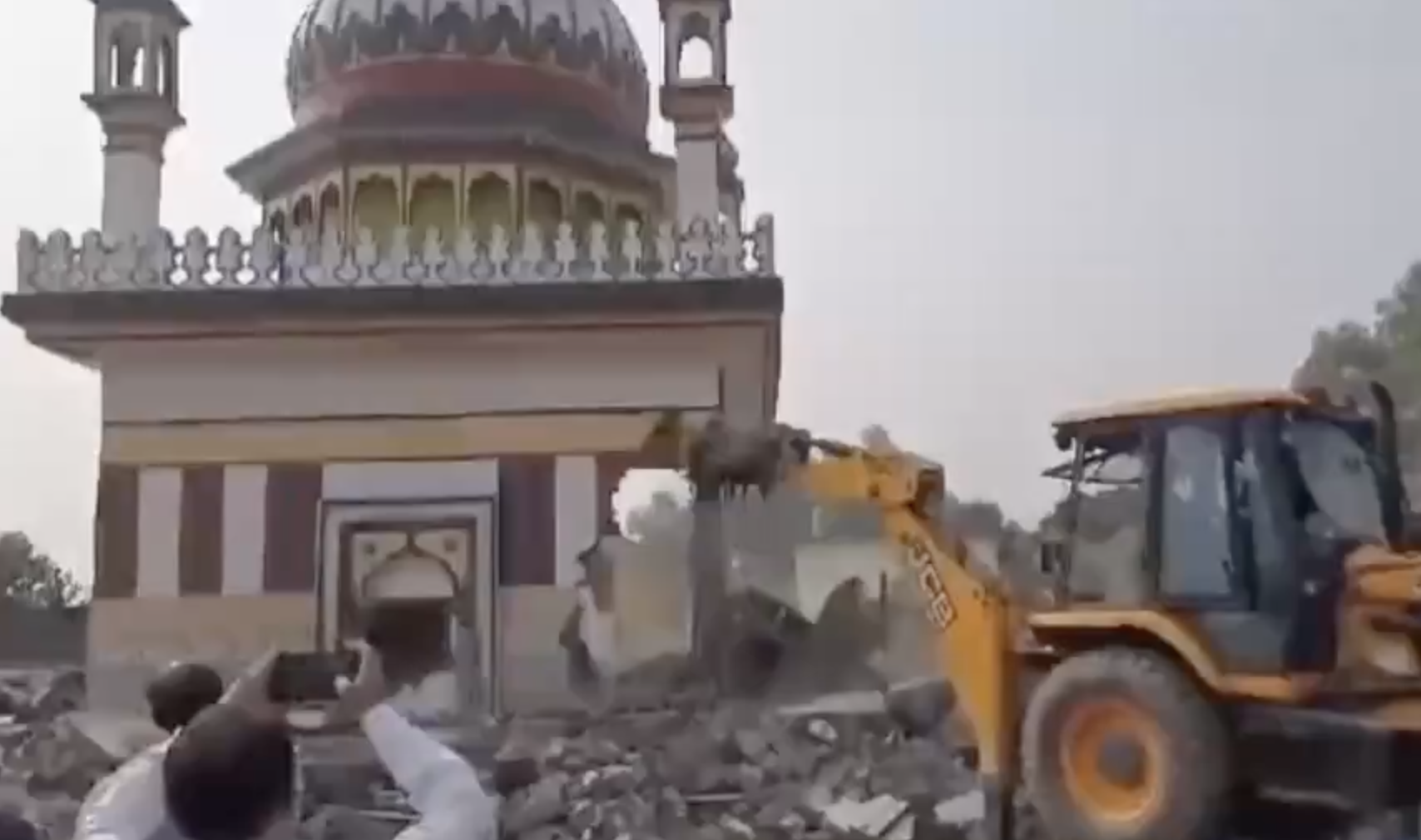 Authorities demolish mazar, cites illegal construction on leased land