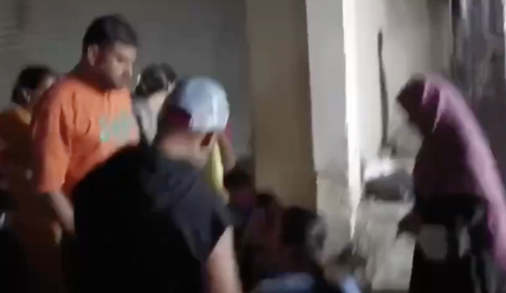 Bajrang Dal members harass Muslim mehendi artists in Karol Bagh