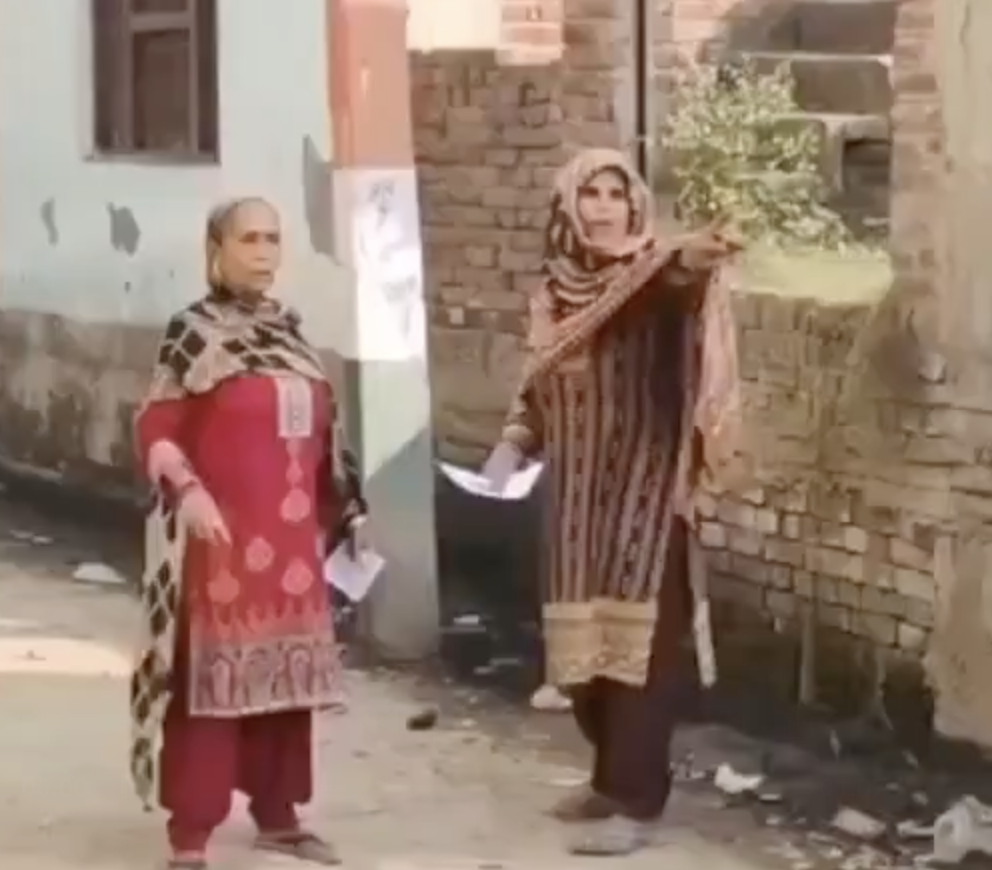 Voter Suppression: Police threatens to shoot Muslim women trying to leave their locality to vote