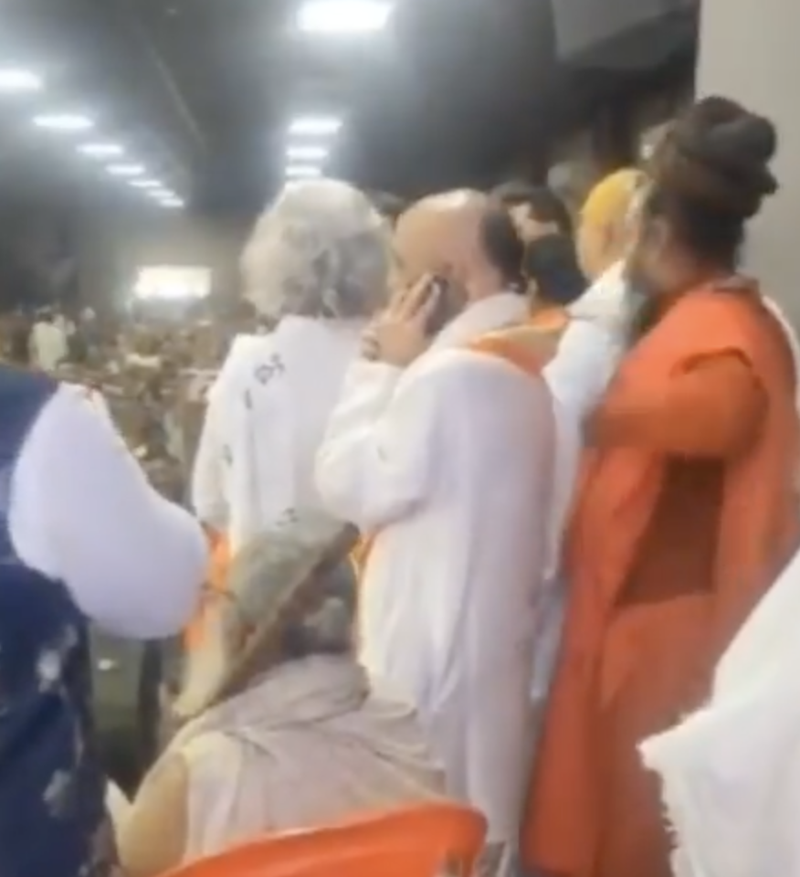 Suresh Chavhanke delivers hate speech at International Dharam Sansad for Liberation of Kashi & Mathura