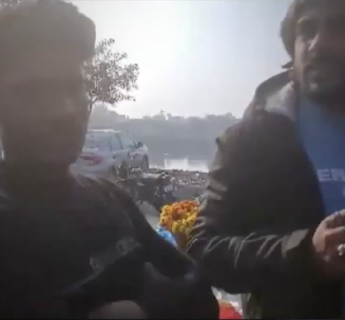 Bajrang Dal forces Muslim vendor to shut shop near temple in Ghaziabad (India Today)