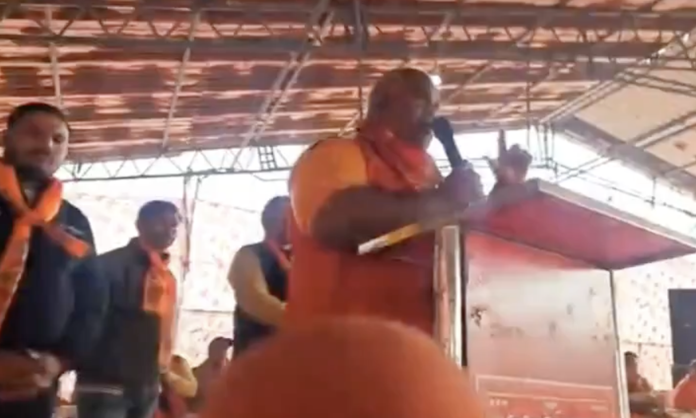 Bittu Bajrangi Incites Violence at VHP event