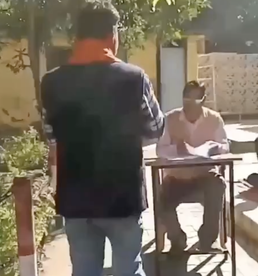 VHP-Bajrang Dal Members Oppose Friday Prayers for Muslim Students at Public School