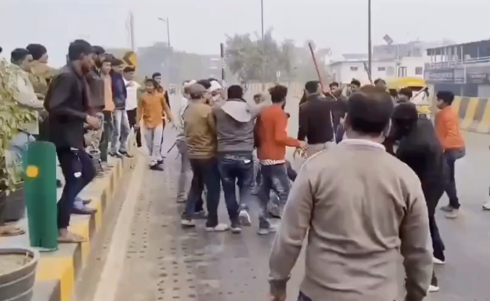 Bajrang Dal Members Attack Civic Officials Over Cow Shelter Demolition, Vandalize Vehicles