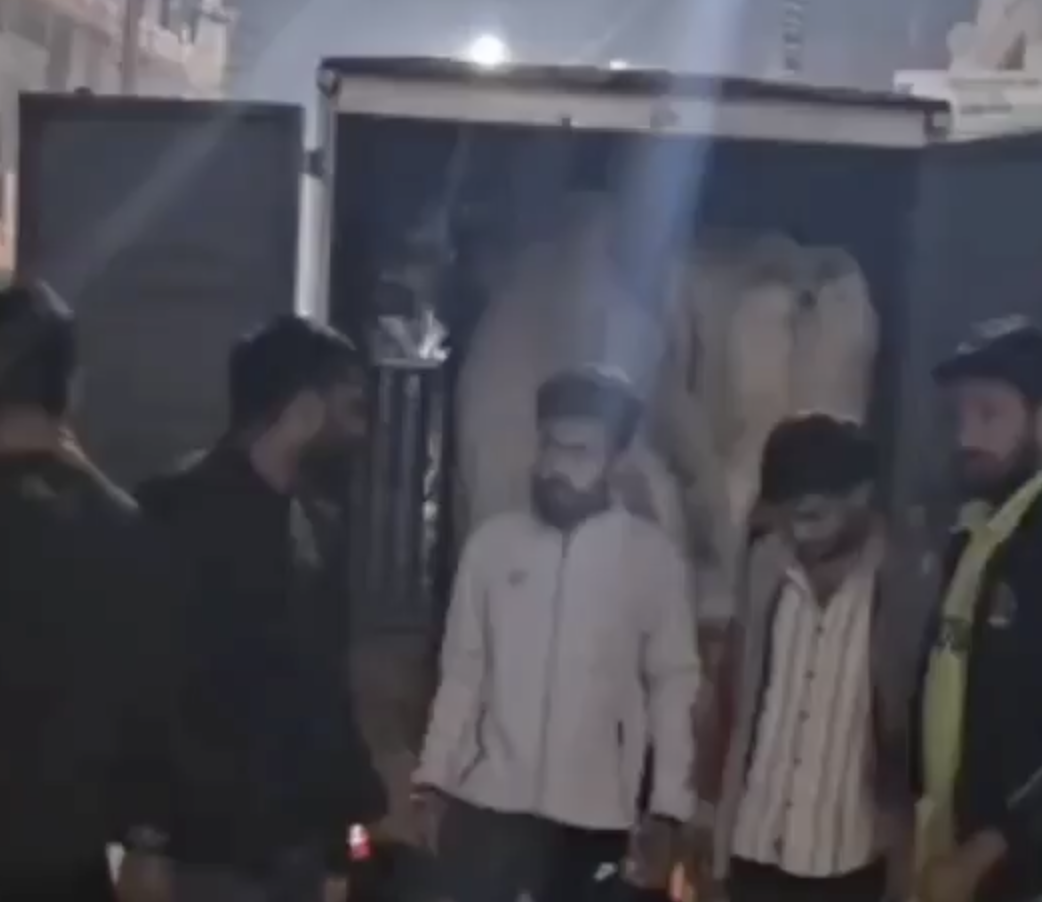Cow Vigilantes Harass and Detain Two Muslim Drivers Transporting Cattle