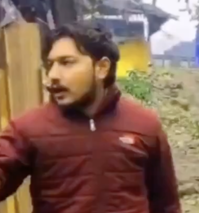 Hindu Vigilantes Raid Homes, Threaten Residents Over Eating Chicken Near Ganges