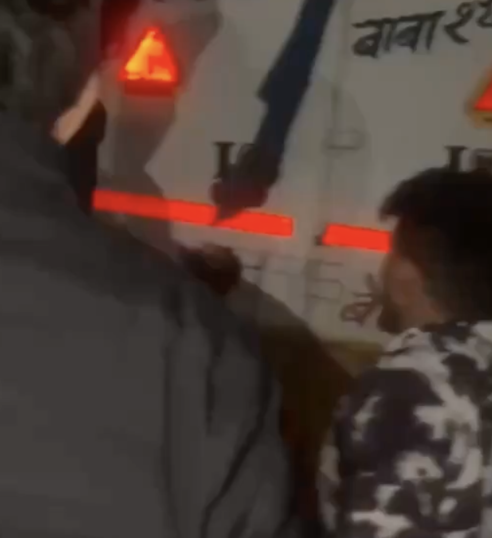 Cow Vigilantes Assault Pickup Truck Drivers, Accusing Them of Smuggling Cattle