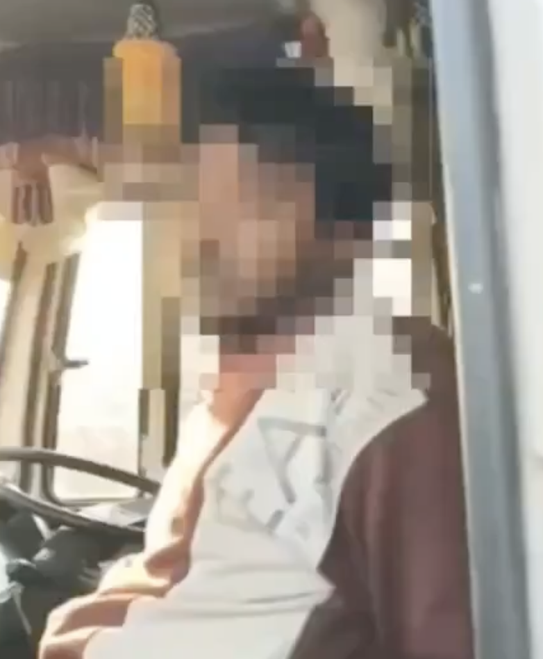 Gau Raksha Dal Detains Truck Transporting Camels, Accuses Driver of Smuggling for Slaughter