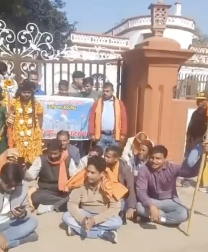 Hindu Mahasabha Protests Shah Jahan’s Urs at Taj Mahal, Demands It Be Declared Hindu Temple