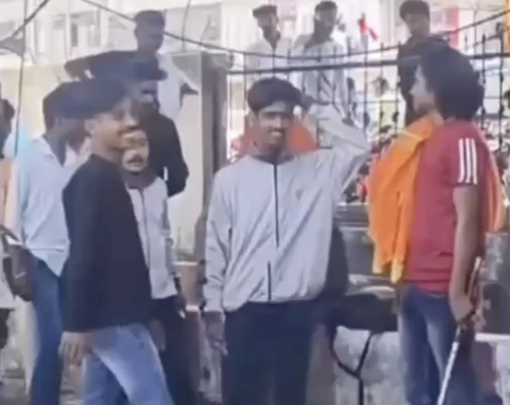 Bajrang Dal Members Raid Public Parks, Harass Couples, and Threaten Violence