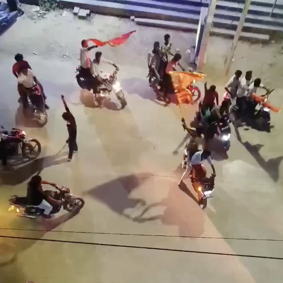 Swords-Wielding Hindutva Mob Gathers Outside Mosque, Raises ‘Jai Shri Ram’ Slogans