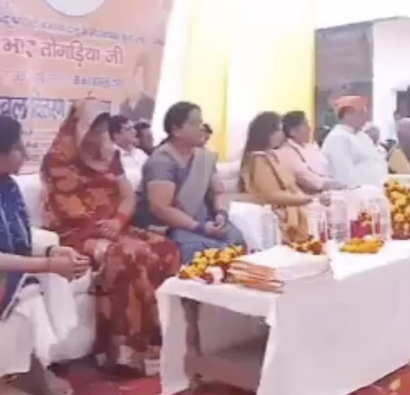 Bajrang Dal Women’s Wing Leader at Award Event Calls for Violence, Claims Training Youth to Kill ‘Love Jihadis’