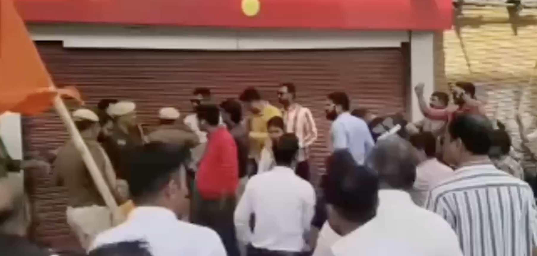 Hindu Nationalists Armed With Lathis Attack Shops, Force Closures in Protest Against Alleged Rape Case