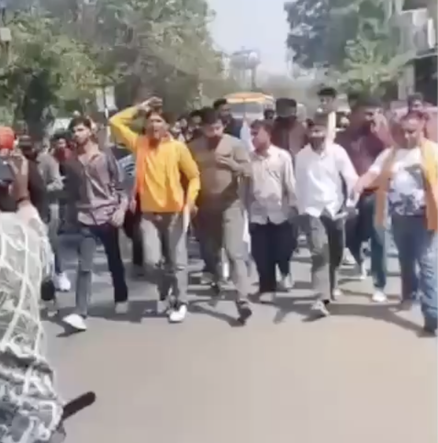 VHP-Bajrang Dal Protest Muslim Students’ Iftar at Ayurvedic College, Use Anti-Muslim Slurs