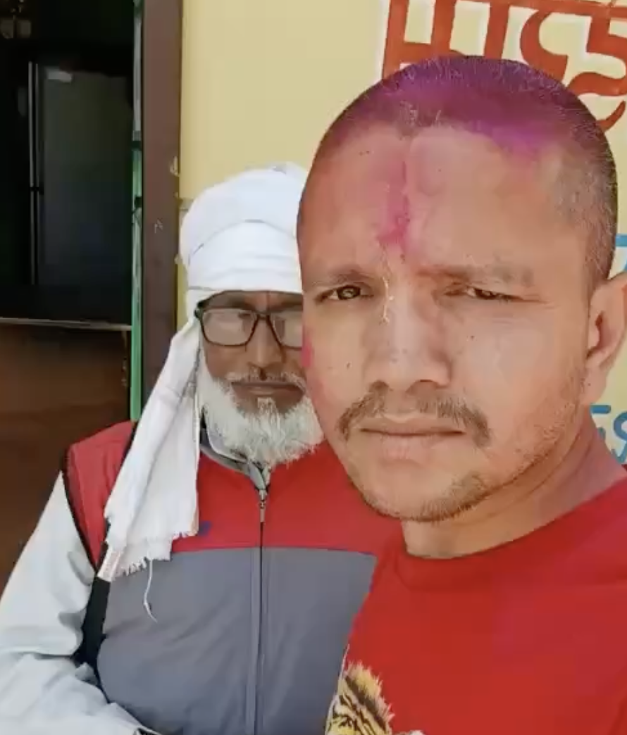 Muslim Hawker Harassed, Forced to Chant Hindu Slogans and Swear Oath