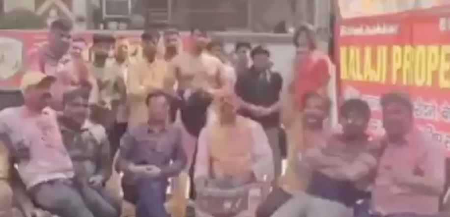 Hindu Raksha Dal Leader Declares Holi Mandatory, Tells Dissenters to ‘Go to Pakistan’