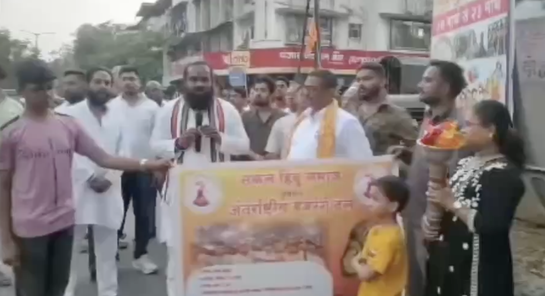 Bajrang Dal Threatens Mosque Demolition if Government Fails to Act