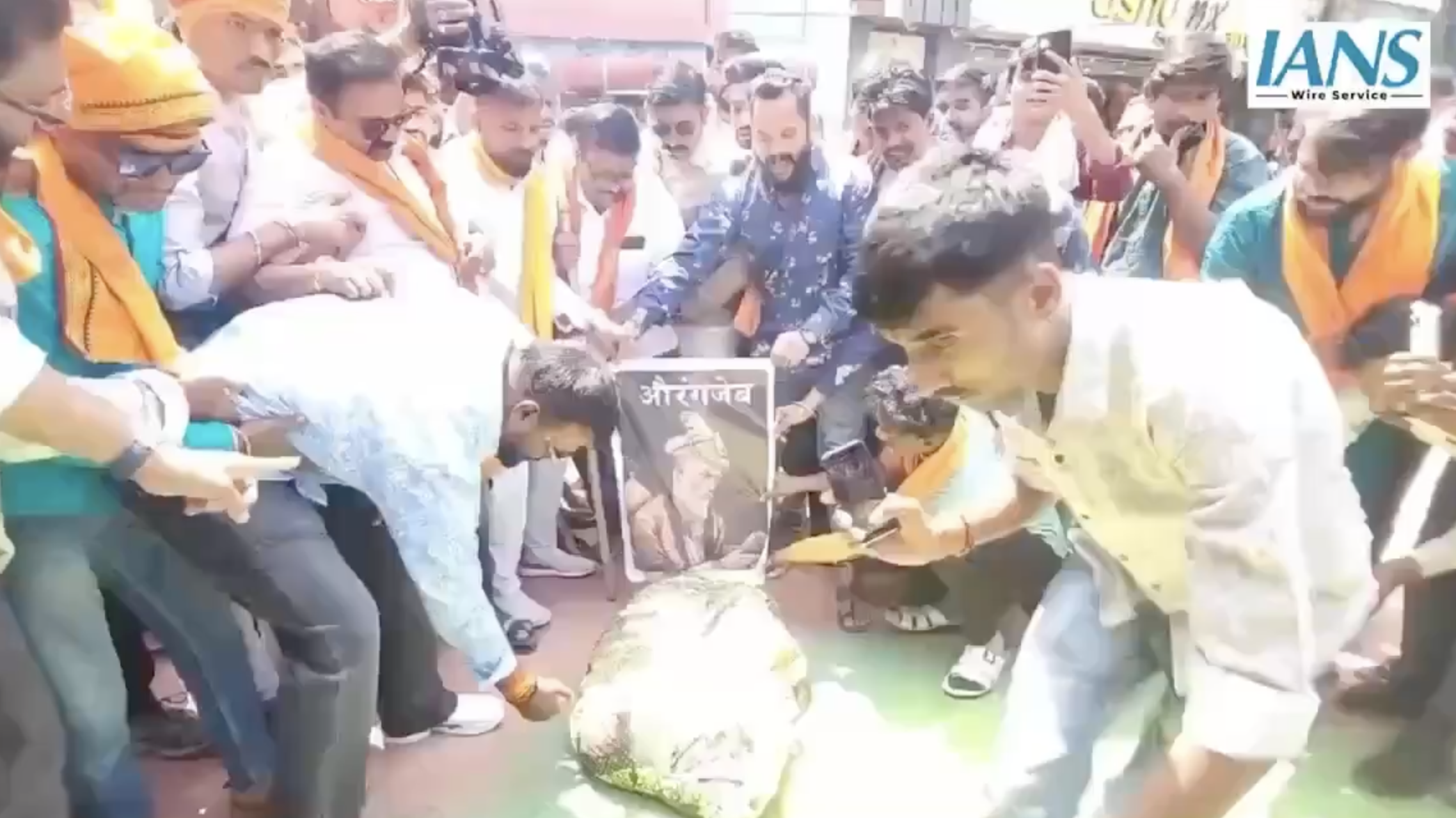 Effigy of Aurangzeb Burned with Quranic Inscription, Clashes Erupt Between Communities