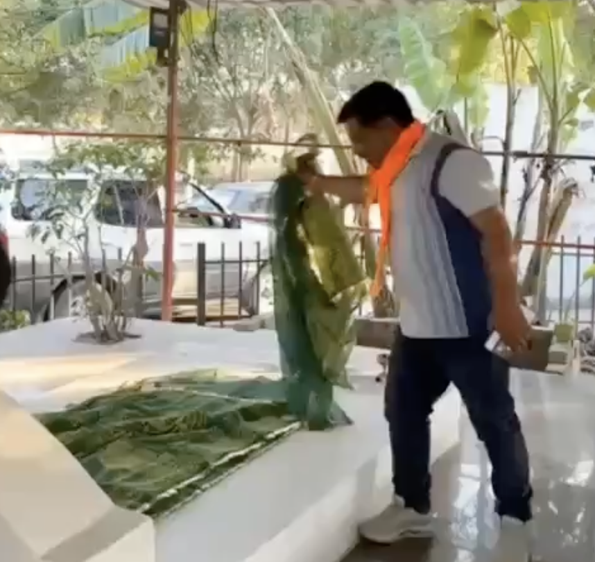 Bajrang Dal Removes Chadars from Graves, Claims Attempt to Convert Sites into Mazars