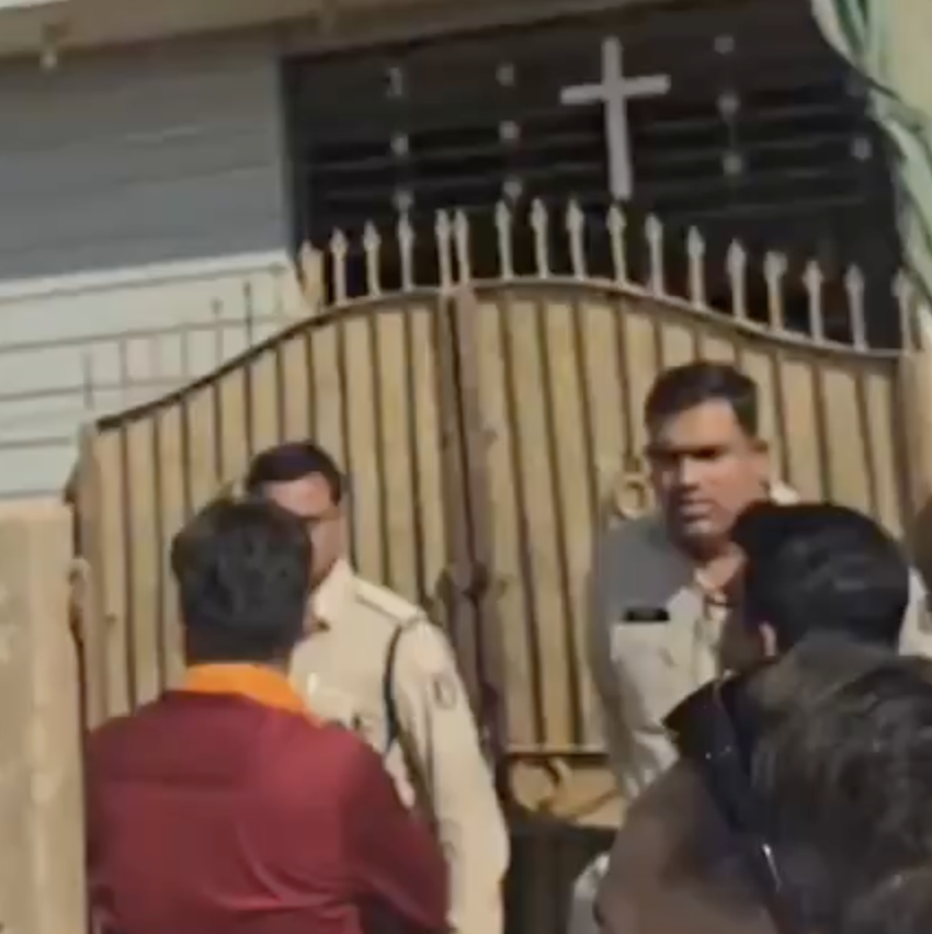 VHP, Bajrang Dal and Matru Shakti Protest Outside Christian Home, Chant Anti-Conversion Slogans