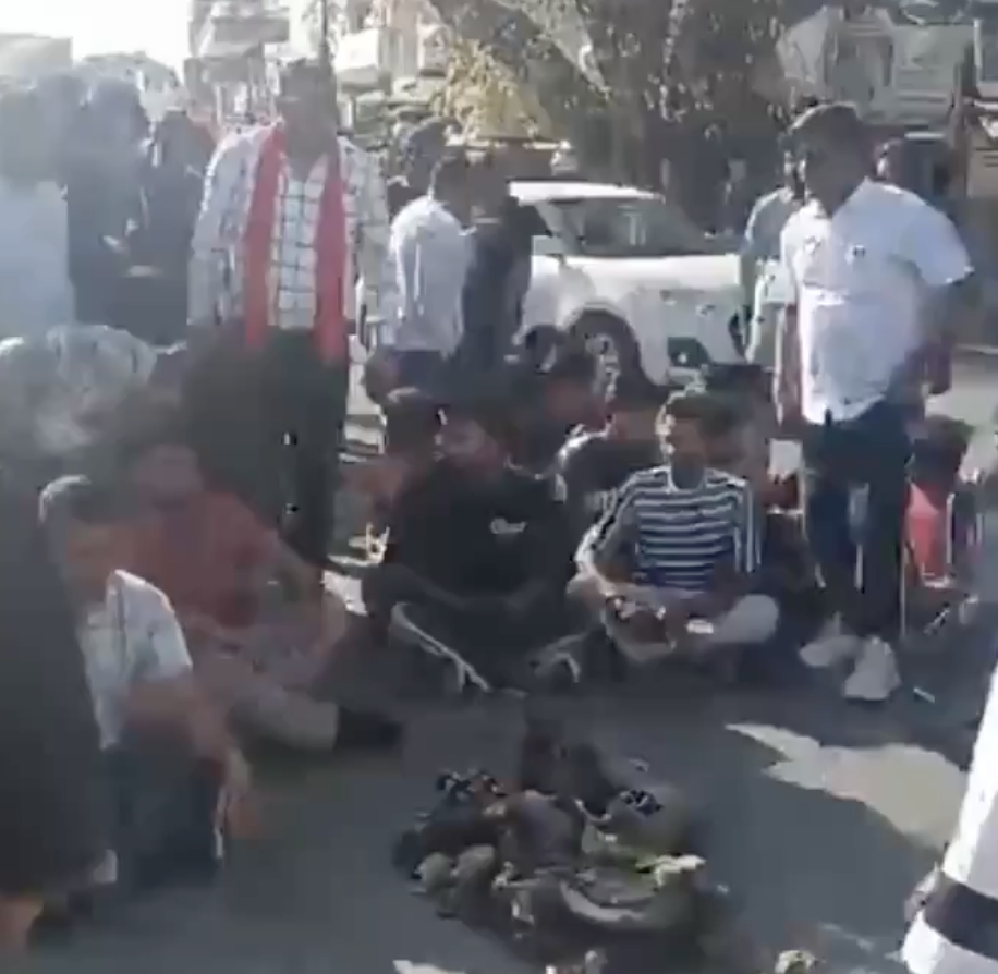 Hindu Jagran Manch Raids Muslim Settlement Over Cow Slaughter Allegations, Seizes Meat and Axes