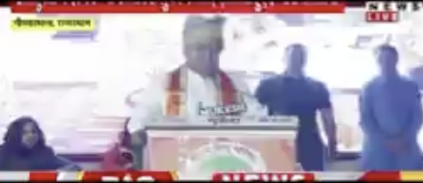 Suresh Chavhanke Delivers Hate Speech and Distributes Swords at VHP Jagran Sabha