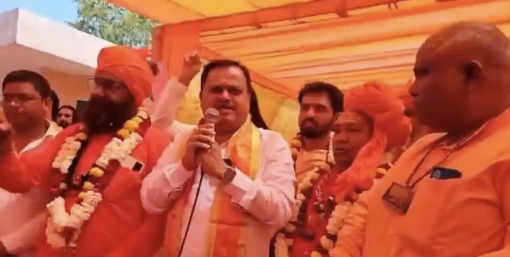 Suresh Chavhanke Claims Mosques Store Weapons, Declares India Belongs Only to Ram