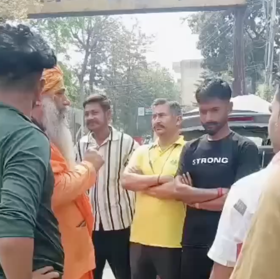 Muslim Man Detained by Hindu Raksha Dal Over Alleged Beef Possession, Handed to Police