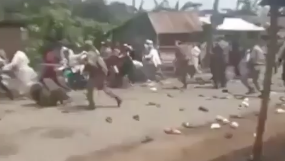 Clashes Erupt at Protest Against Waqf Act; Police Respond With Tear Gas and Lathi Charge