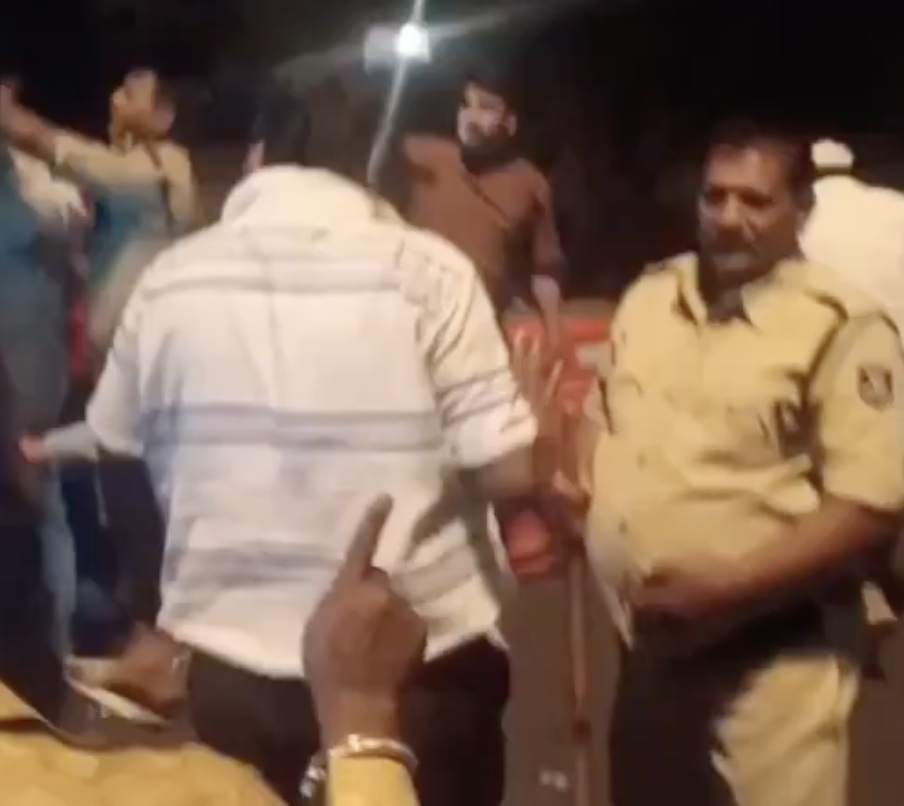 Cow Vigilantes Attack Legal Cattle Convoy From Nagaur, Pelt Stones Despite Police Escort