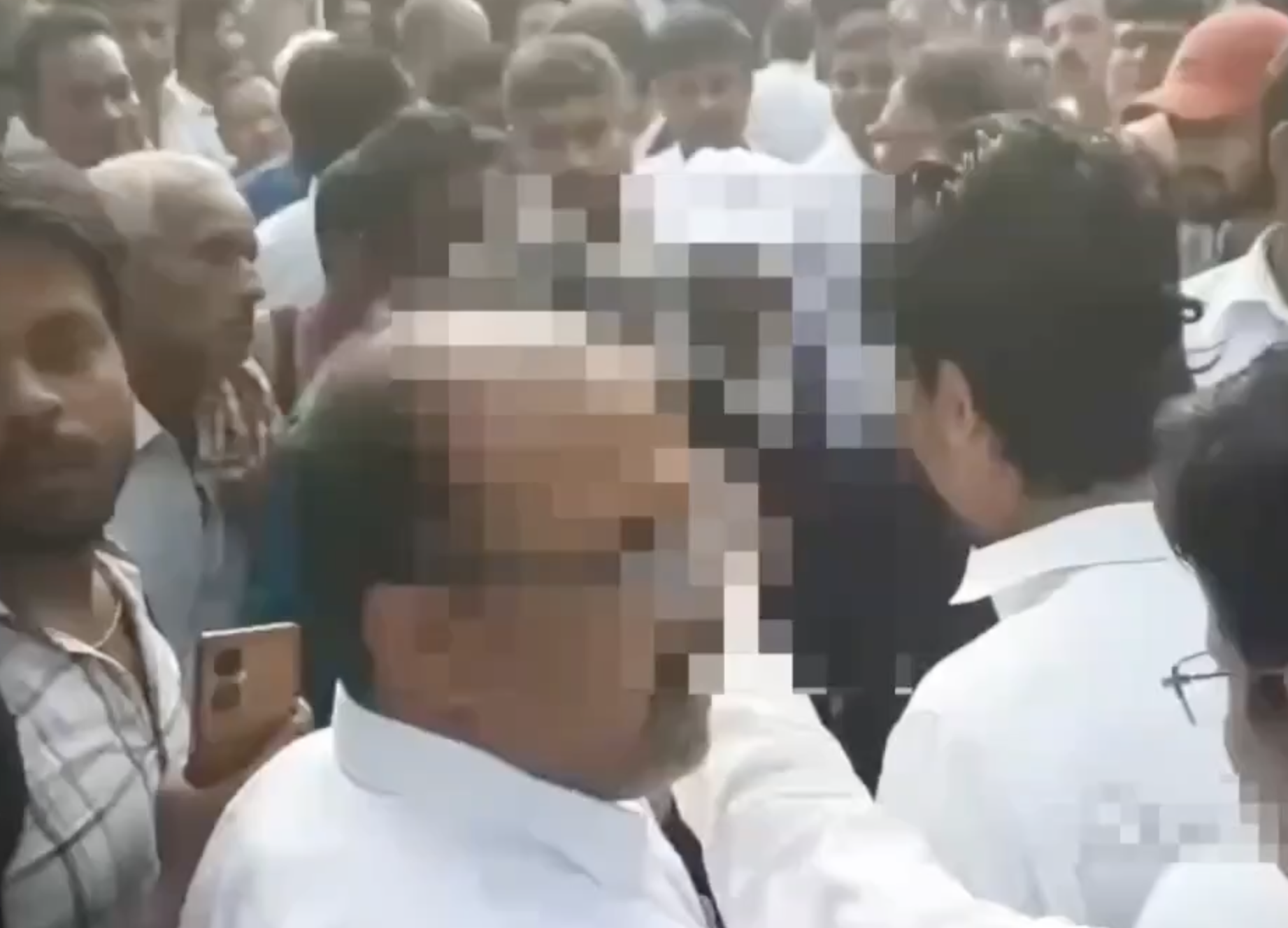 Hindu Groups Harass Interfaith Couple At Court, Accuse Of Love Jihad