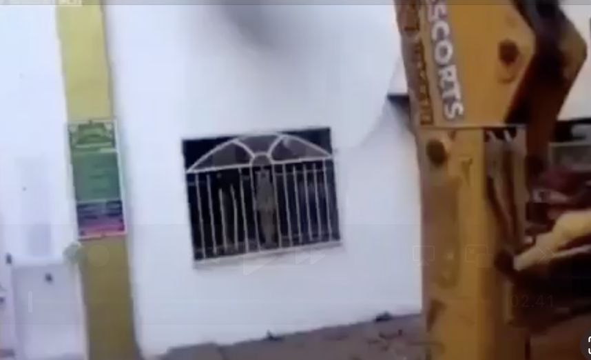 Clashes Erupt Over Nashik Dargah Demolition, Police File Mass FIR