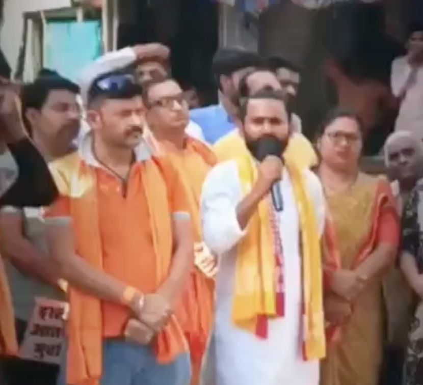 Gautam Kanji Ravariya Calls Muslims Jihadis; Incites Killing at VHP-Bajrang Dal Protest
