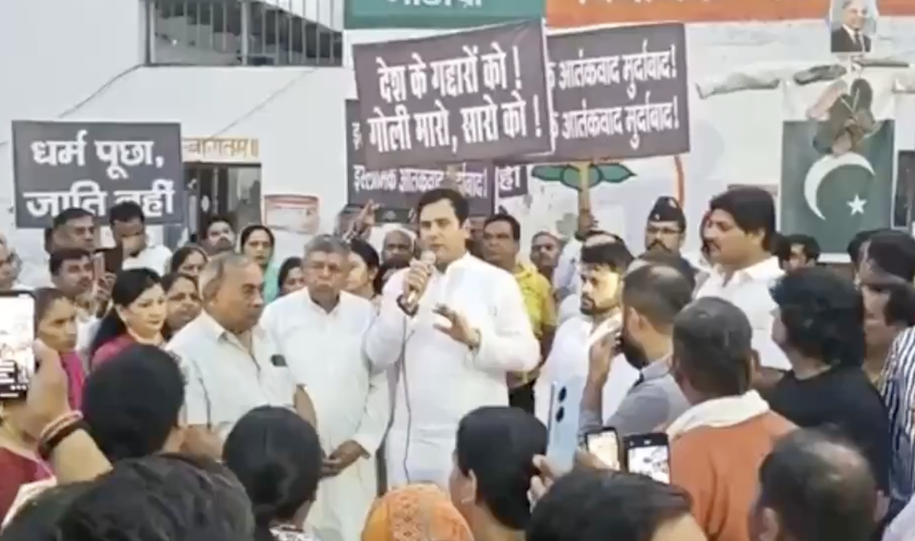 Loni BJP MLA Nandkishor Gurjar Administers Anti-Muslim Oath, Labels ‘Topiwallas’ as Traitors