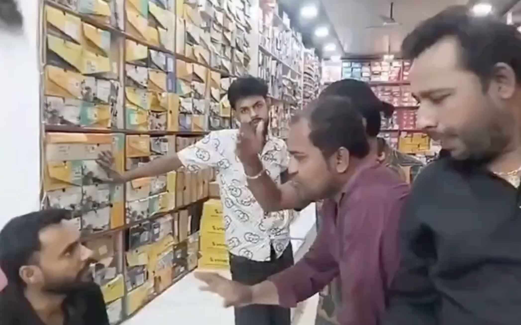 Hindu Nationalists Demand Muslim Shops Reveal Religious Identity on Signboards in Rudrapur