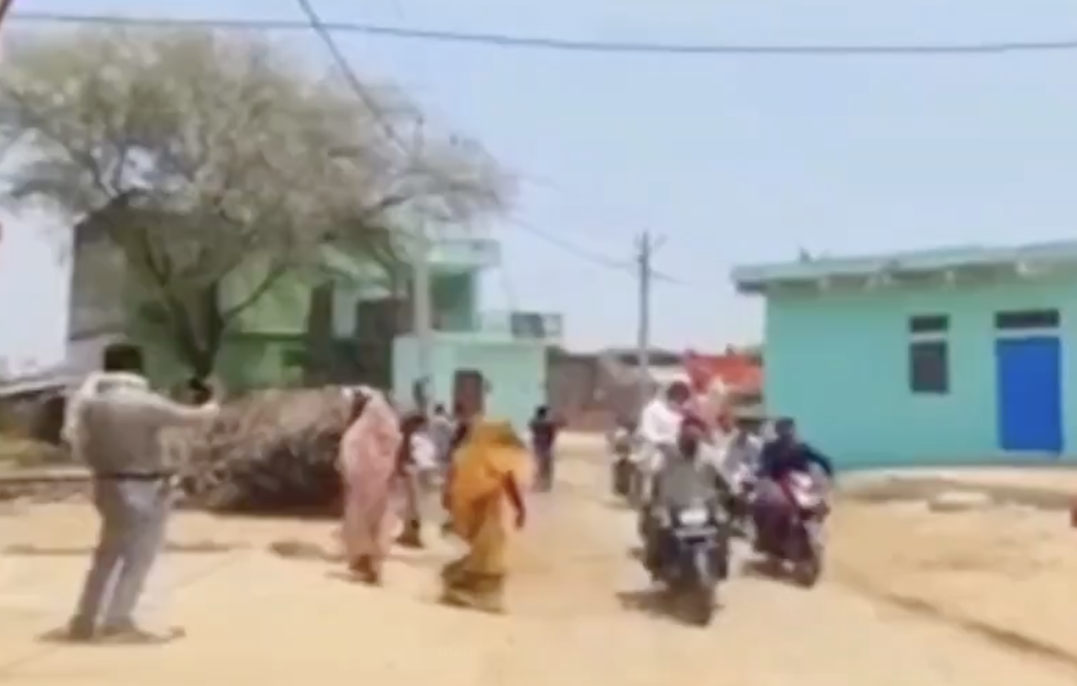 VHP-Bajrang Dal Recite Hanuman Chalisa at Mosque to Intimidate Muslims in Chitrakoot