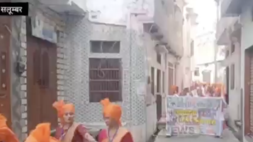 In Salumbar, Durga Vahini Holds Sword March; Chants Religious Slogans