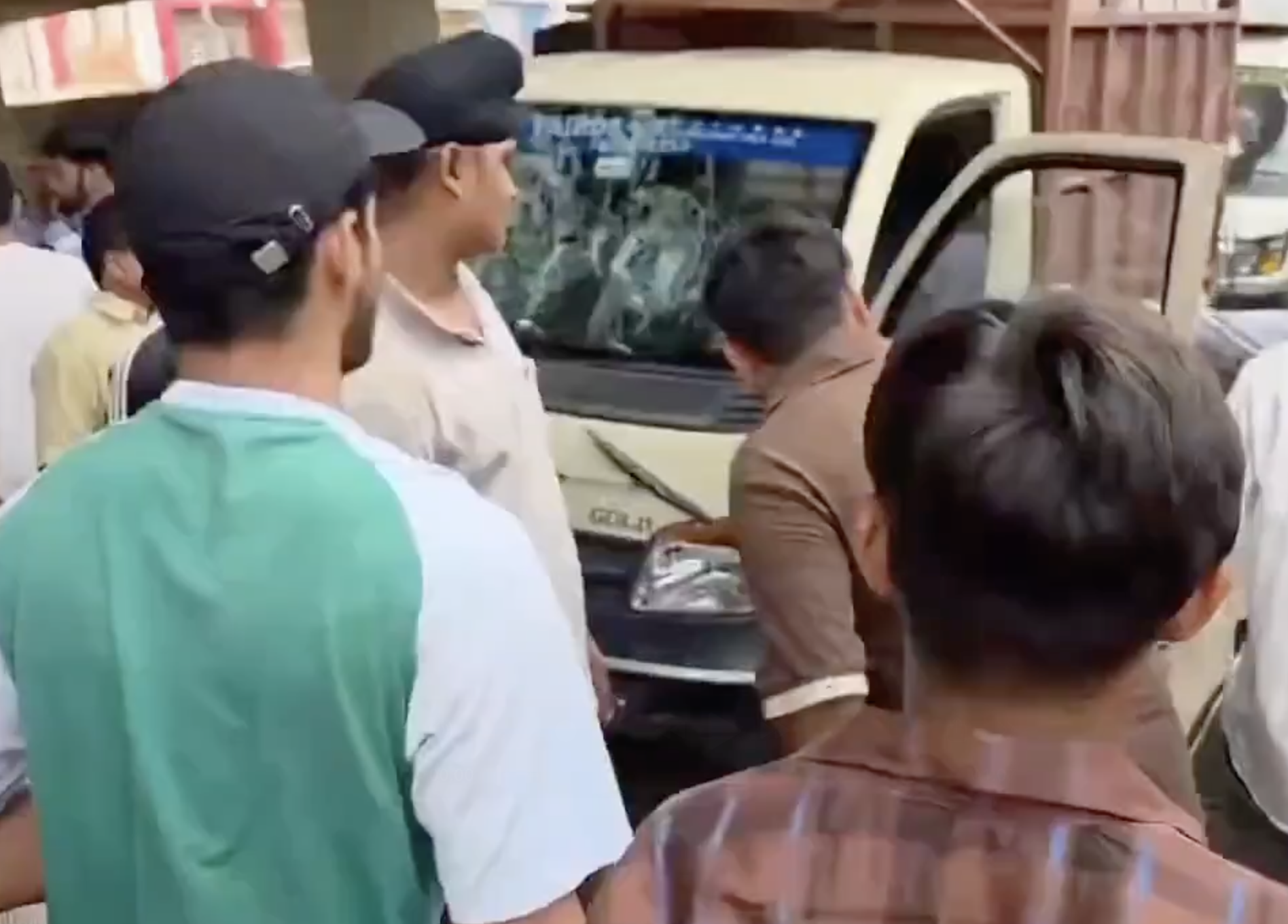 In Kathua, Cow Vigilantes Attack Truck; Threaten Police With Assault Over Permit Allegations