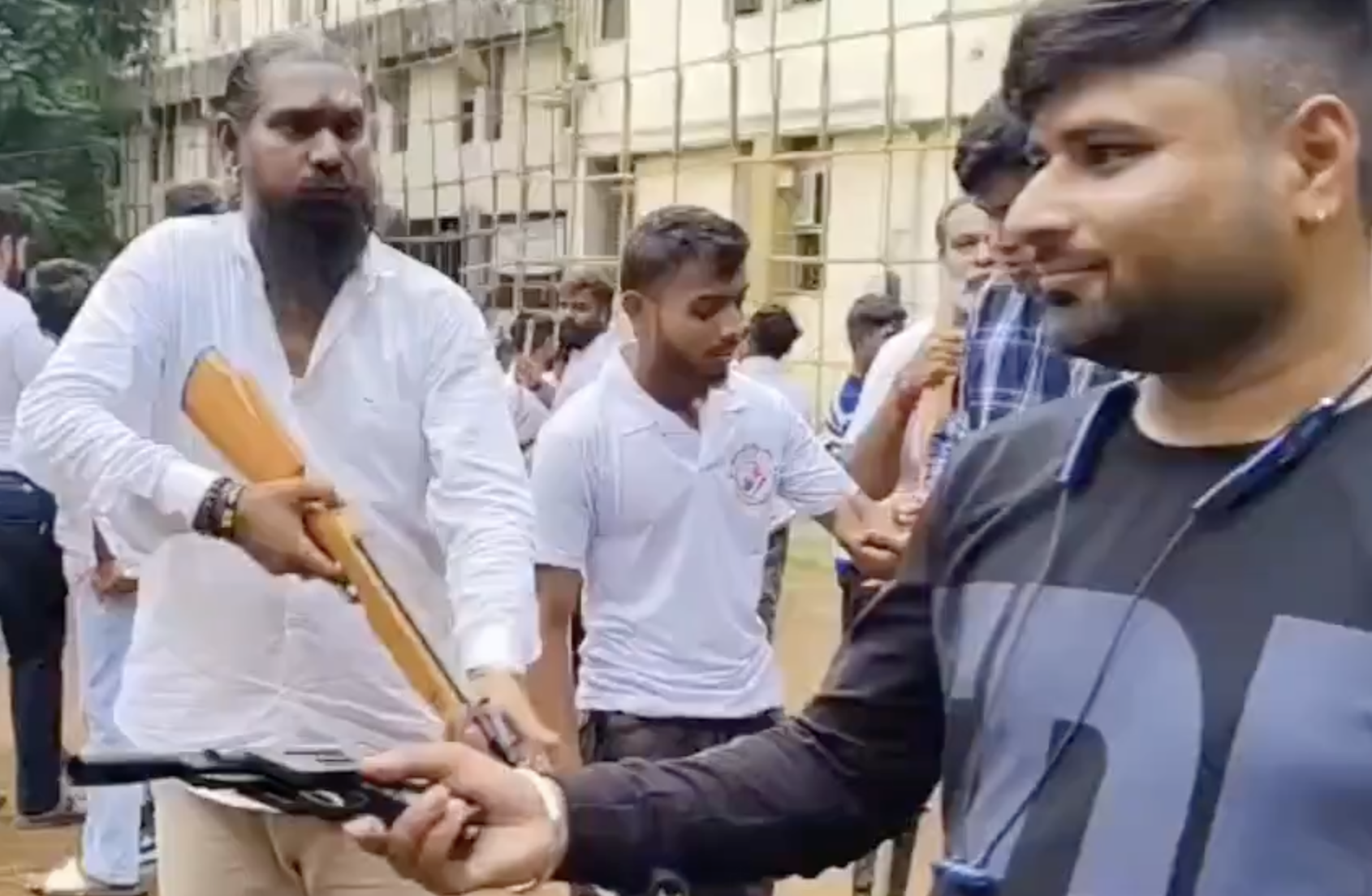 In Chembur, Bajrang Dal Holds Training Camp; Participants Receive Weapons Training