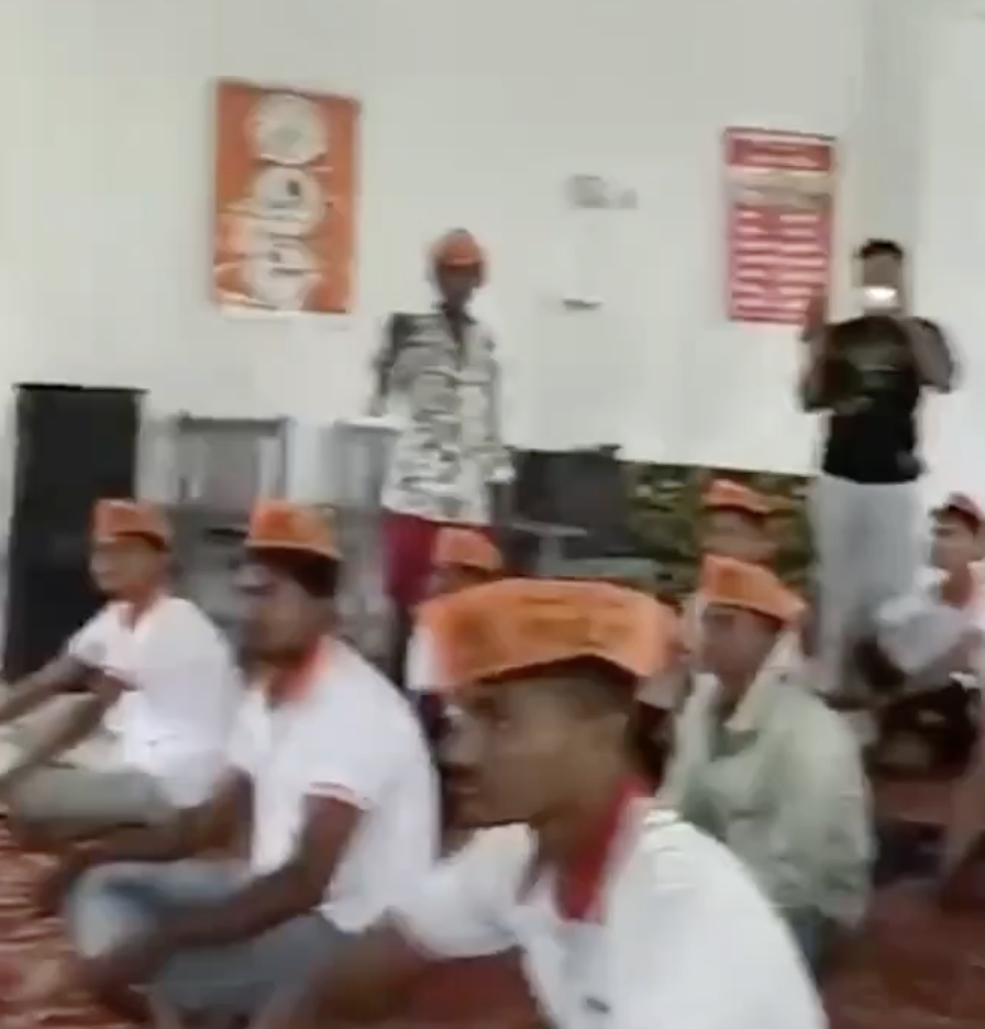 In Firozabad, Bajrang Dal Leader Calls For Burning Love Jihadis; Urges Muslim Boycott
