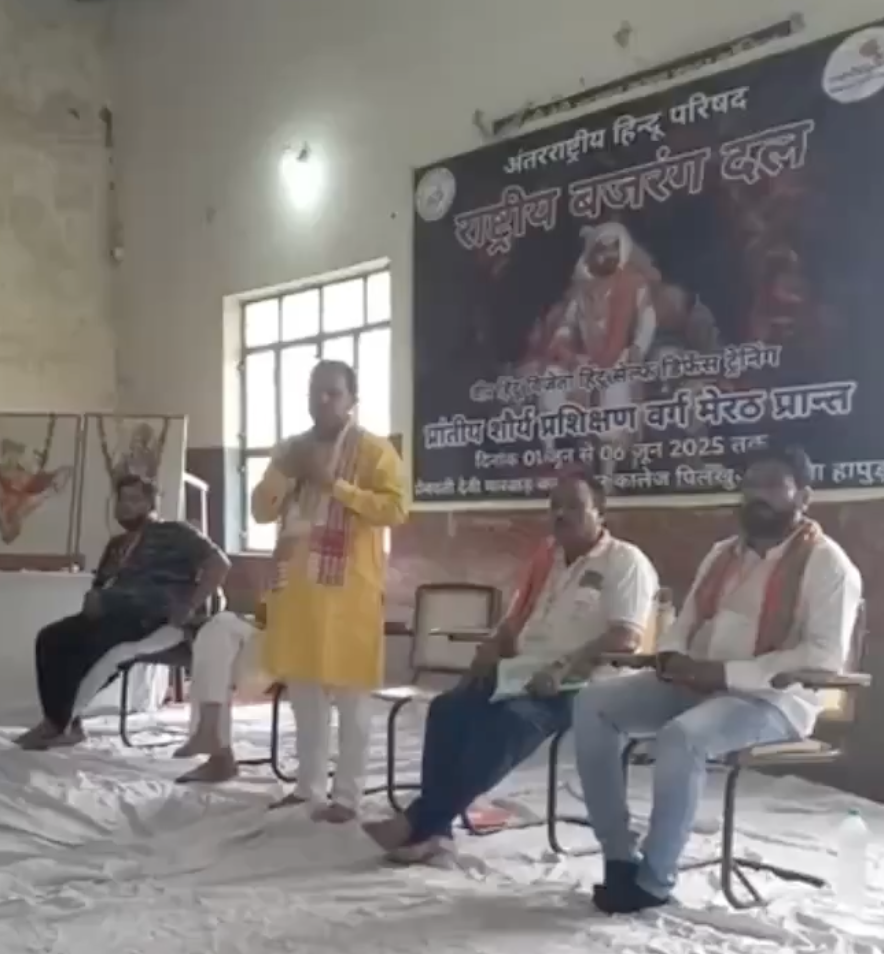 In Pilkhua, Bajrang Dal Speaker Calls Madrasas Terror Hubs; Spreads Anti-Muslim Conspiracies