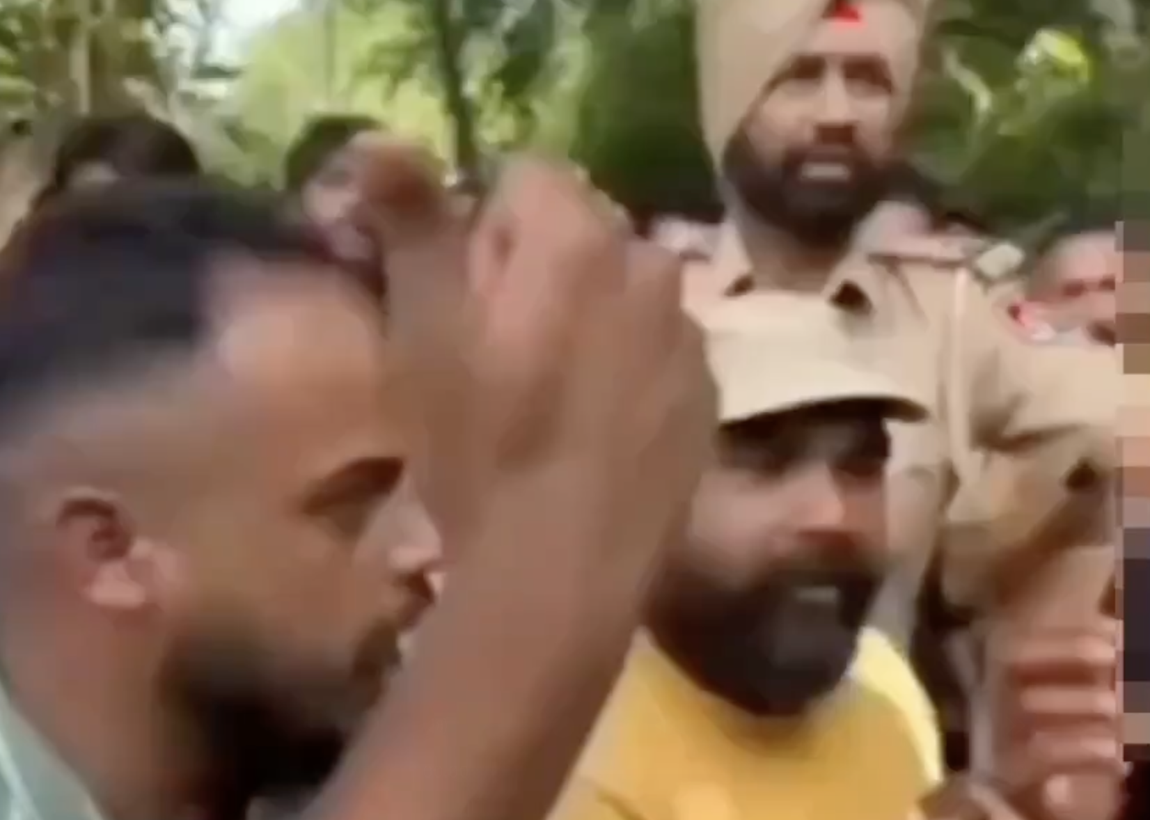 In Talwara, Gau Raksha Dal Vigilantes Assault Truck Driver Transporting Cattle, Alleging Smuggling